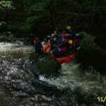 Raft bloqué aux deux jumeaux et kayak